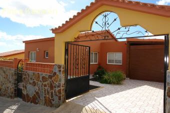 Ferienhaus mit Pool auf Fuerteventura - Parkplatz
