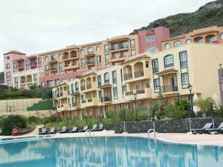 La Palma Hotel Las Olas. Der Pool und drei Wohngebude