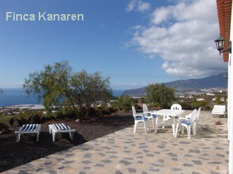 La Palma West - Todoque - Ferienhaus Casa Chacho. Die Terrasse und der Blick auf das Meer