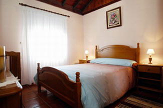 La Palma Nordost - Barlovento - Finca Los Dragos - Schlafzimmer mit Doppelbett