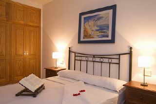 Lanzarote Die Ferienhäuser Villen San Blas. Schlafzimmer mit Doppelbett