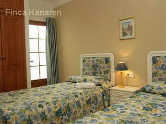 Lanzarote Villa Oceano Azul. Ein Schlafzimmer mit Einzelbetten