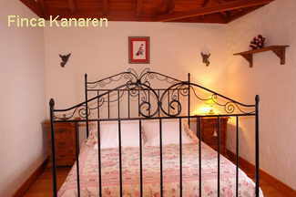 Teneriffa Landhaus El Granero. Schlafzimmer mit Doppelbett